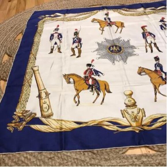 Iconic print royal blue French silk square scarf Signed A.M Raymonenq - Picture 4 of 7